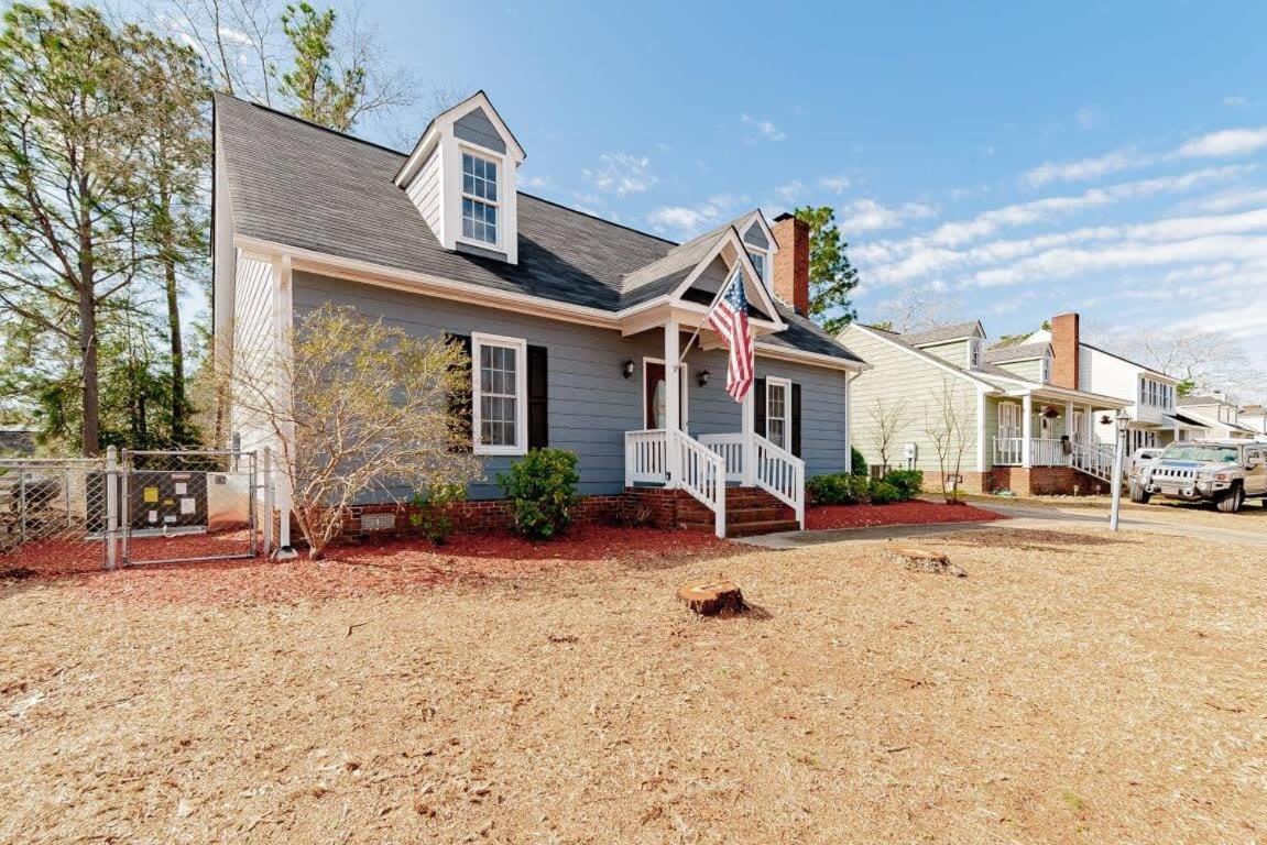 Holiday home Breeze On Inn- Mins To Ft Jackson *